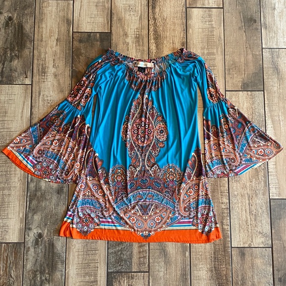 Urban Mangoz Bohemian Paisley Dress with Bell Sleeves - Picture 1 of 11